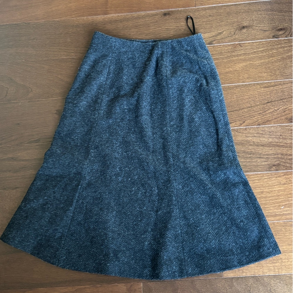 Elegant Gray Women's Skirt